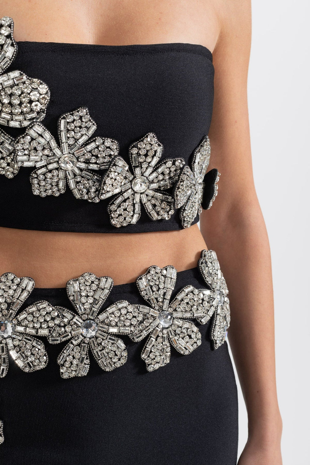 DIAMOND FLOWER ACCENT 2 PIECE SET WITH STRAPLESS TOP AND MAXI SKIRT - BLACK