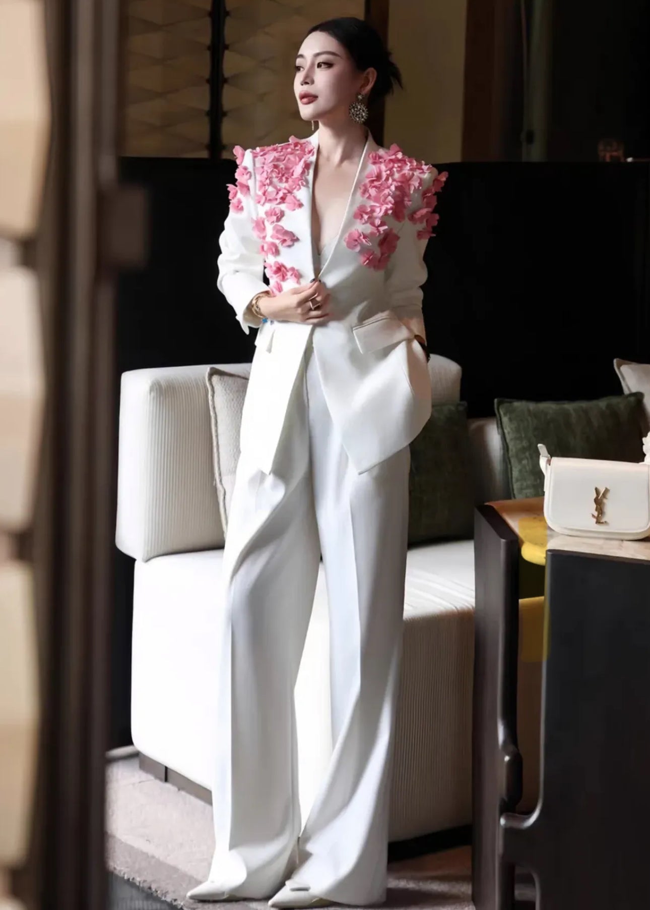 Avris Floral set