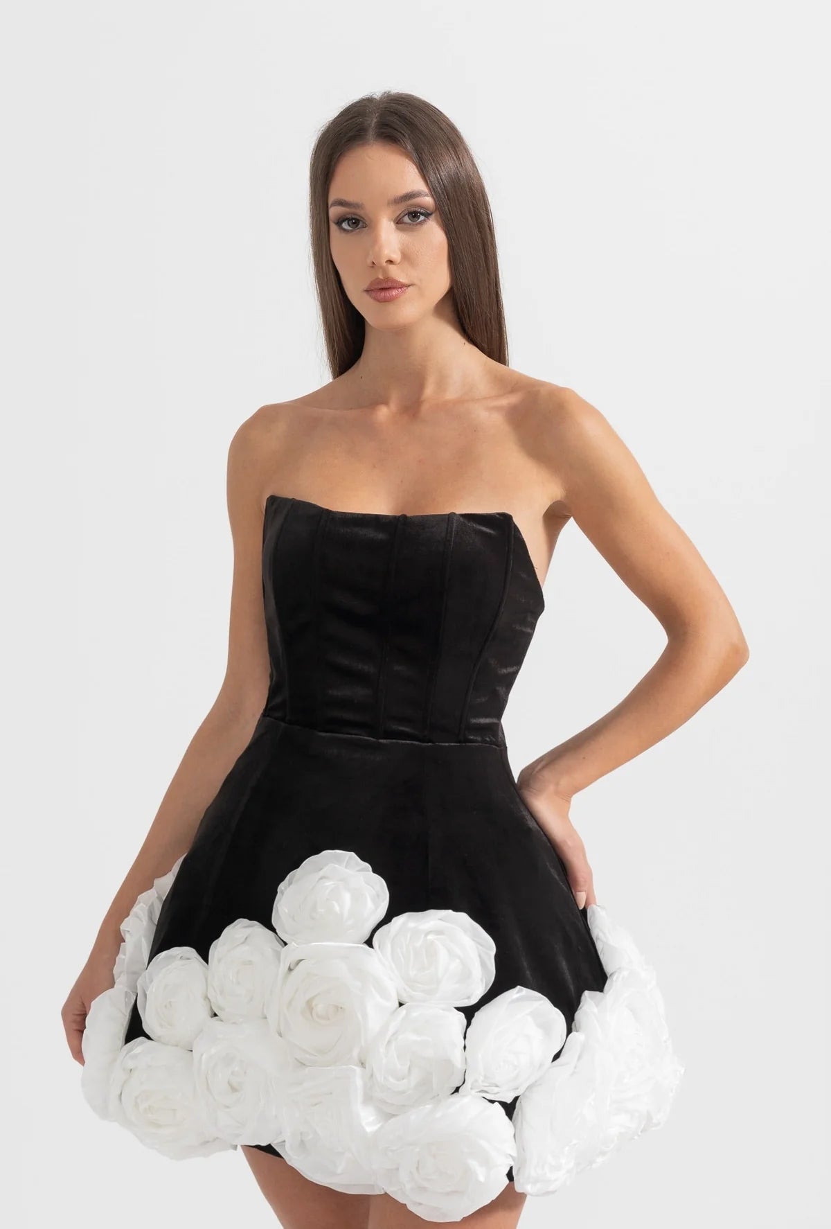 ELEGANT MINI DRESS WITH WHITE ROSE EMBELLISHMENTS - BLACK