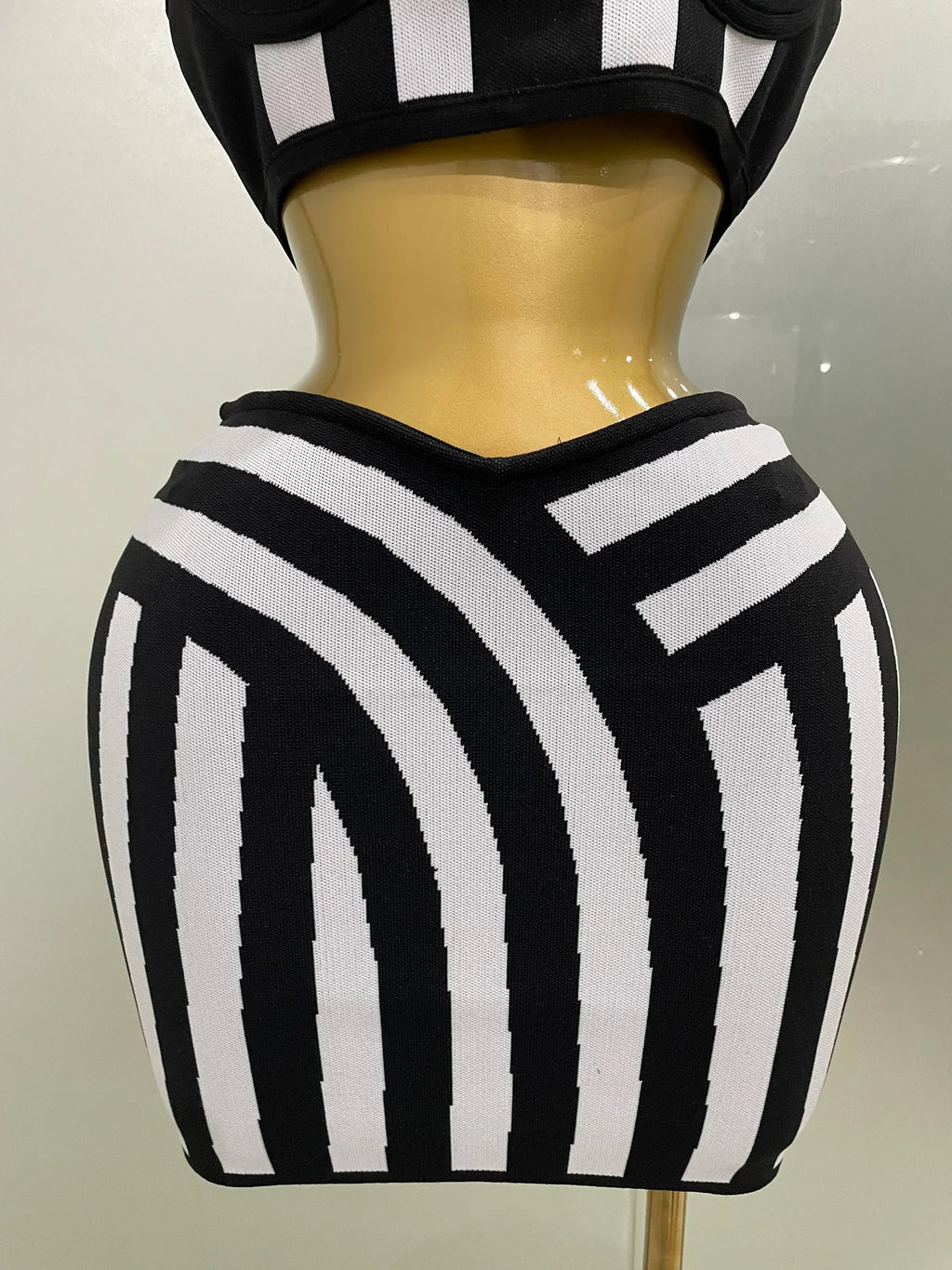 New Women Celebrity Sexy Jacquard Black White Two Piece Bodycon Striped Bandage Skirt Set Designer Evening Party Dress