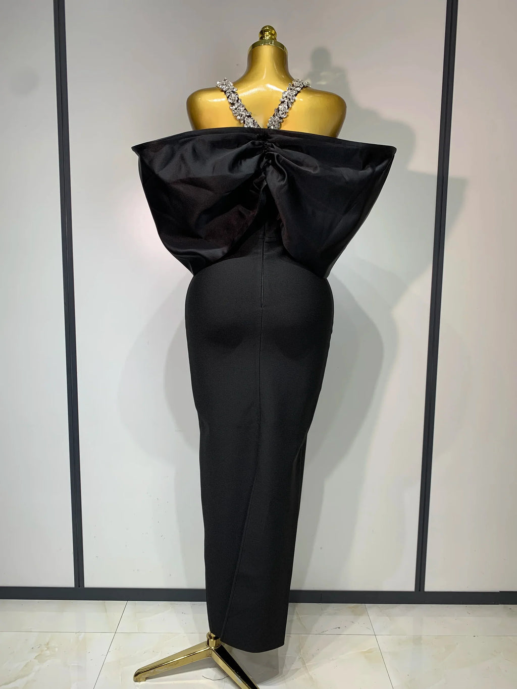 Women Sexy Off the Shoulder Crystal Halter Bodycon Long Bandage Dress Celebrate Evening Party Cocktail Luxury Birthday Dresses