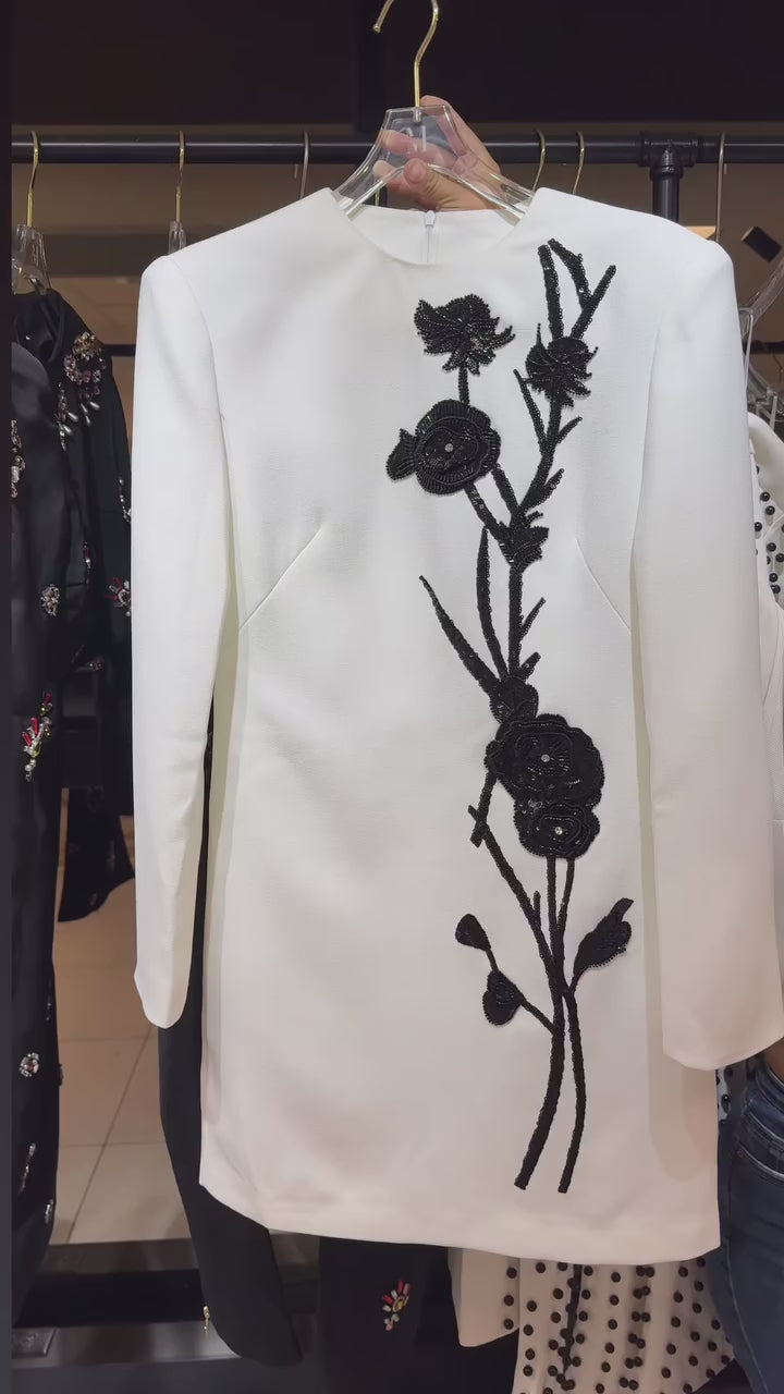 LONG SLEEVED MINI DRESS WITH CONTRASTING FLORAL EMBROIDERY - WHITE